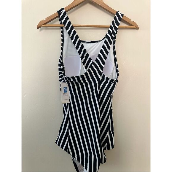 Lands End Black and White Stripe One Piece Swimsuit Size Medium New - Picture 3 of 5